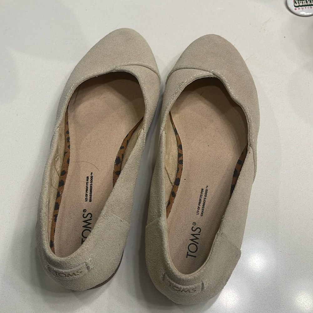Toms flats.